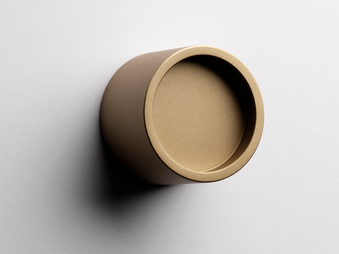 Тайлэсс Кноб