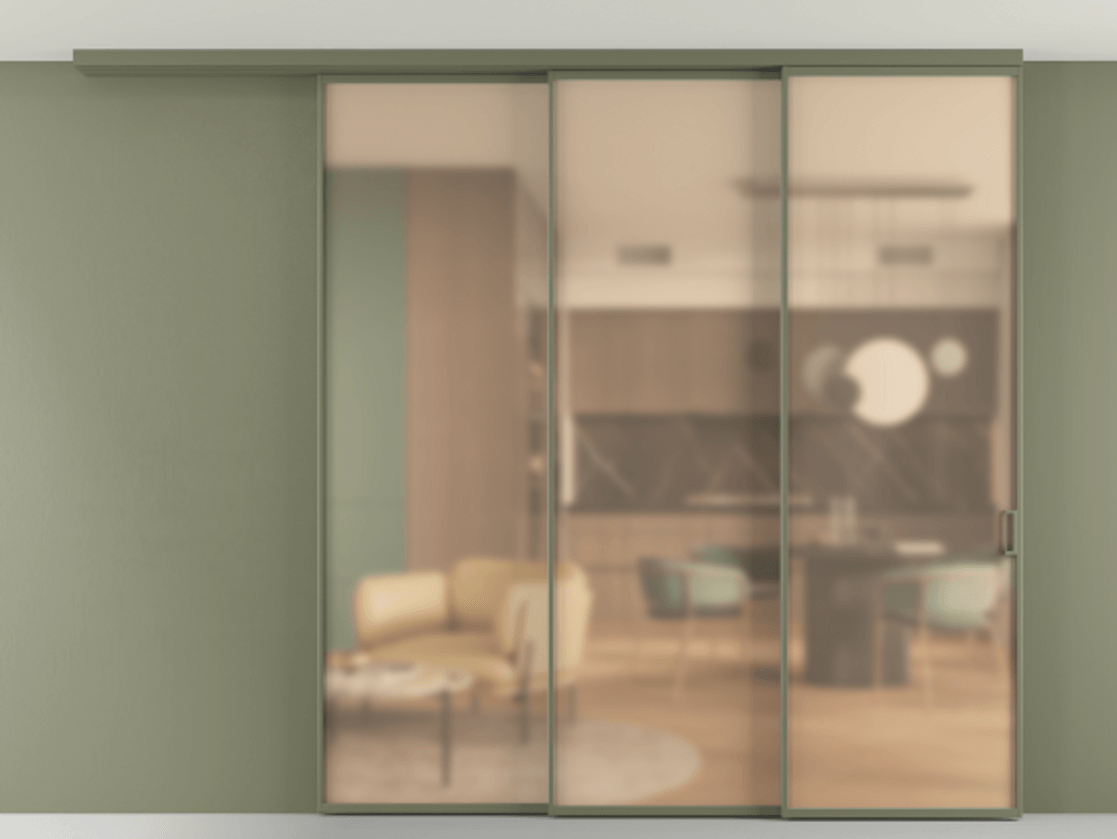 Перегородка Формато вдоль стены на потолок 3 створки с синхронным механизмом АЛПР 040.01 Алюминий оливковый тёмный Сатинированное оранжевое стекло, триплекс Цена 19900 AZE | Volhovec