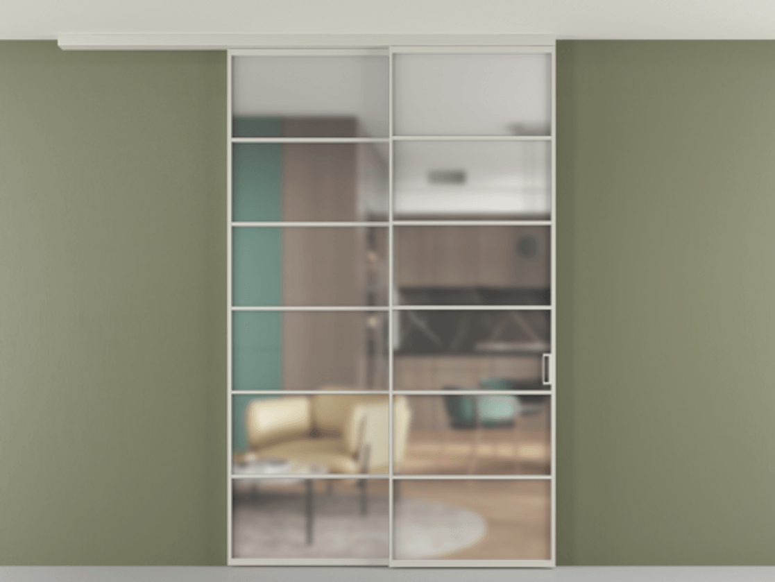 Перегородка Формато вдоль стены на потолок 2 створки с синхронным механизмом АЛПР 040.04 Алюминий тёплый серый Сатинированное стекло "Мателюкс Кристал Вижн", калёное, матовое, каленое 6 мм Цена 17940 AZE | Volhovec