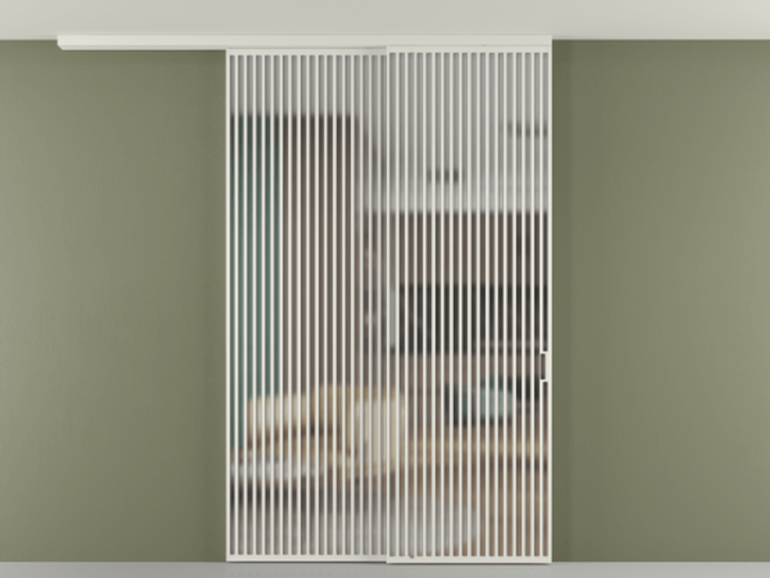 Перегородка Формато вдоль стены на потолок 2 створки с синхронным механизмом АЛПР 040.06 Алюминий Белый Сатинированное стекло "Мателюкс Кристал Вижн", калёное, матовое, каленое 6 мм Цена 26970 AZE | Volhovec