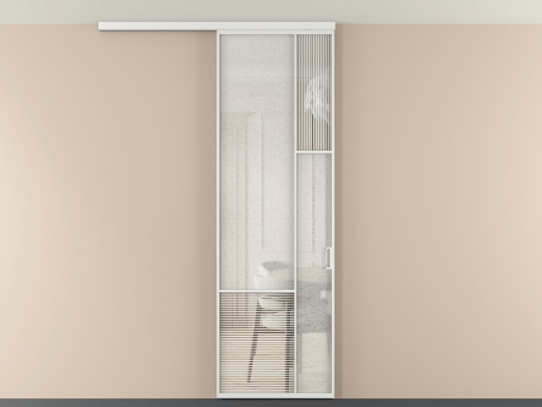 Перегородка Mosaic вдоль стены на потолок 1 створка АЛПР 041.12 Алюминий белоснежный Рифлёное стекло "Дюна", триплекс, 6 мм + Фактурное стекло "Лёд", триплекс Цена 7460 AZE | Volhovec