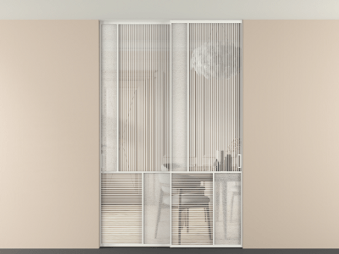 Перегородка Мозаик внутри проёма скрытое крепление в потолок 2 створки АЛПР 041.20 Алюминий светло-серый Рифлёное стекло "Дюна", триплекс, 6 мм + Фактурное стекло "Лёд", триплекс Цена 17750 AZE | Volhovec