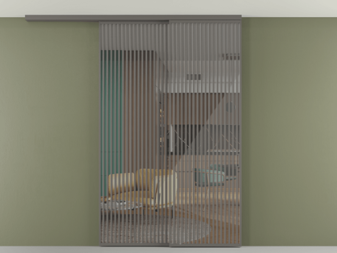 Перегородка Формато вдоль стены на потолок 2 створки с синхронным механизмом АЛПР 040.06 Алюминий классический серый Рефлективное прозрачное стекло "Стопсол", калёное Цена 24150 AZE | Volhovec