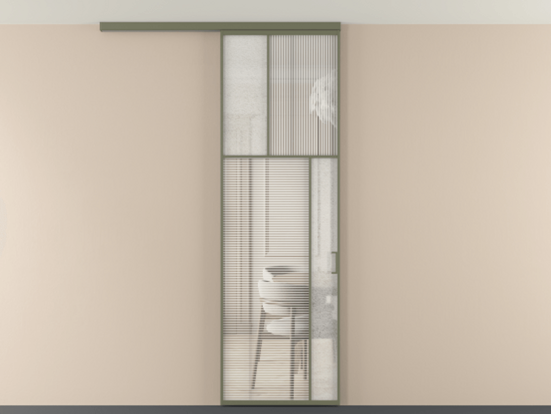 Перегородка Мозаик вдоль стены на потолок 1 створка АЛПР 041.23 Алюминий оливковый тёмный Рифлёное стекло "Дюна", триплекс, 6 мм + Фактурное стекло "Лёд", триплекс Цена 7460 AZE | Volhovec