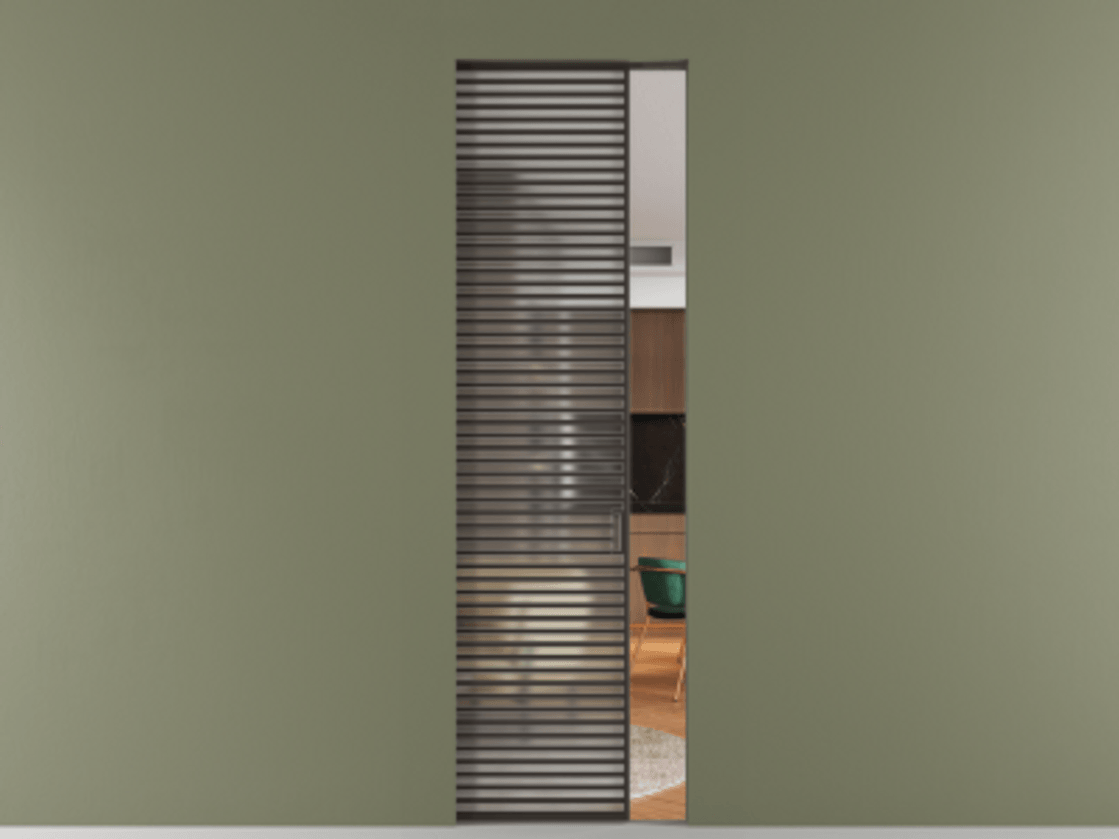 Перегородка Формато скрытый пенал 1 створка АЛПР 040.07 Алюминий антрацит Сатинированное стекло "Мателюкс Кристал Вижн", калёное, матовое, каленое 6 мм Цена 12520 AZE | Volhovec