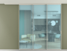 Перегородка Formato вдоль стены на потолок 3 створки с синхронным механизмом